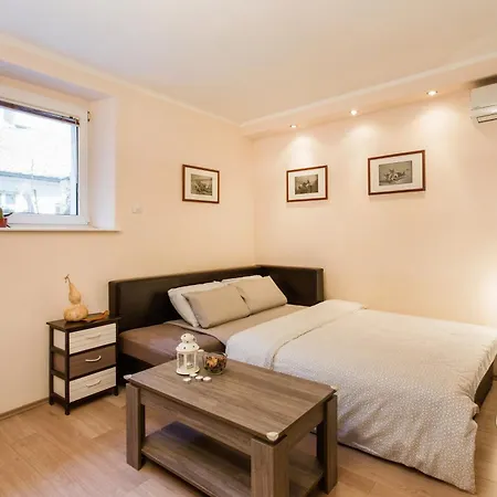 Parlament Nest Appartement *
